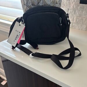 NWT Kipling Black Crossbody Bag 🦍